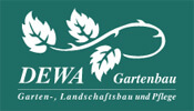 Logo mit drei weißen Blättern an einer Ranke und dem Text DEWA Gartenbau auf grünem Hintergrund.