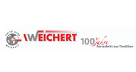 Logo mit einem Globus-Symbol, dem Schriftzug WEICHERT sowie dem Text 100 Jahre Fortschritt aus Tradition auf weißem Hintergrund.